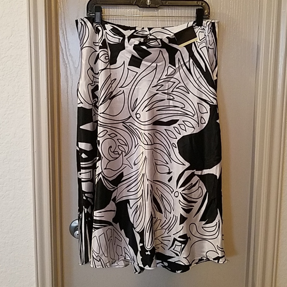 NEW Lane Bryant $60 brand PLUS size skirt 14 - NEW WITH TAGS